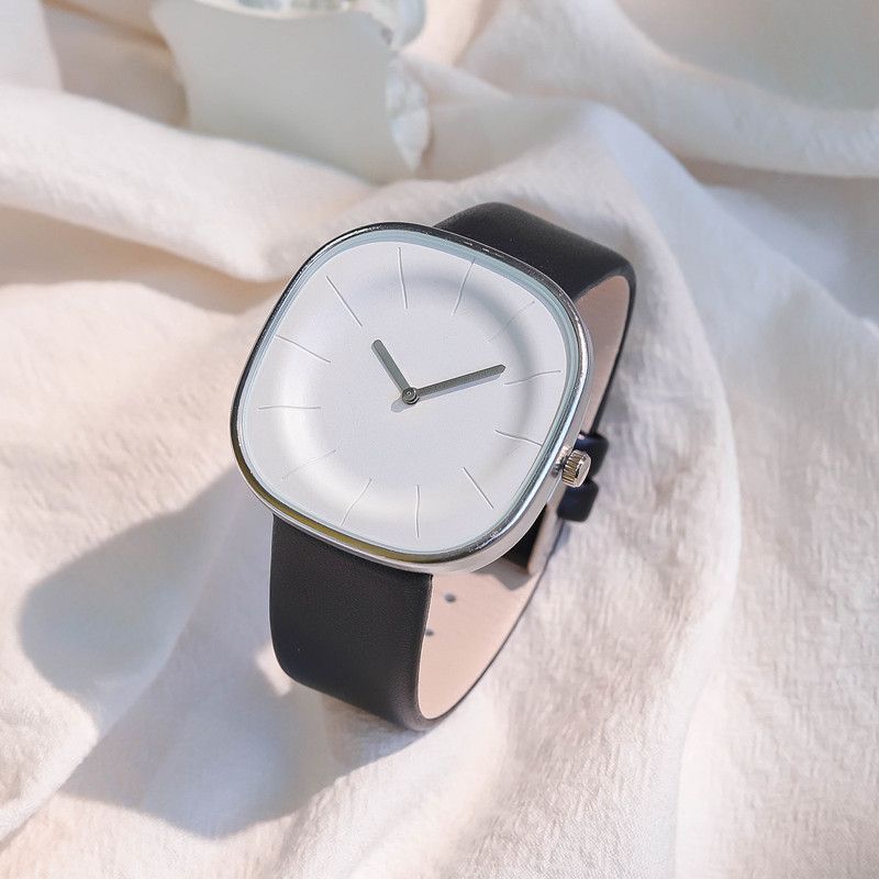 Reloj de diseño minimalista coreano para mujer, reloj de pareja de moda creativa y atractiva, de estilo nicho popular, de estilo transfronterizo