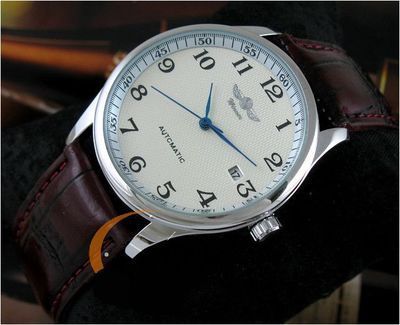 Reloj de negocios para hombre de acero inoxidable simple y moderno