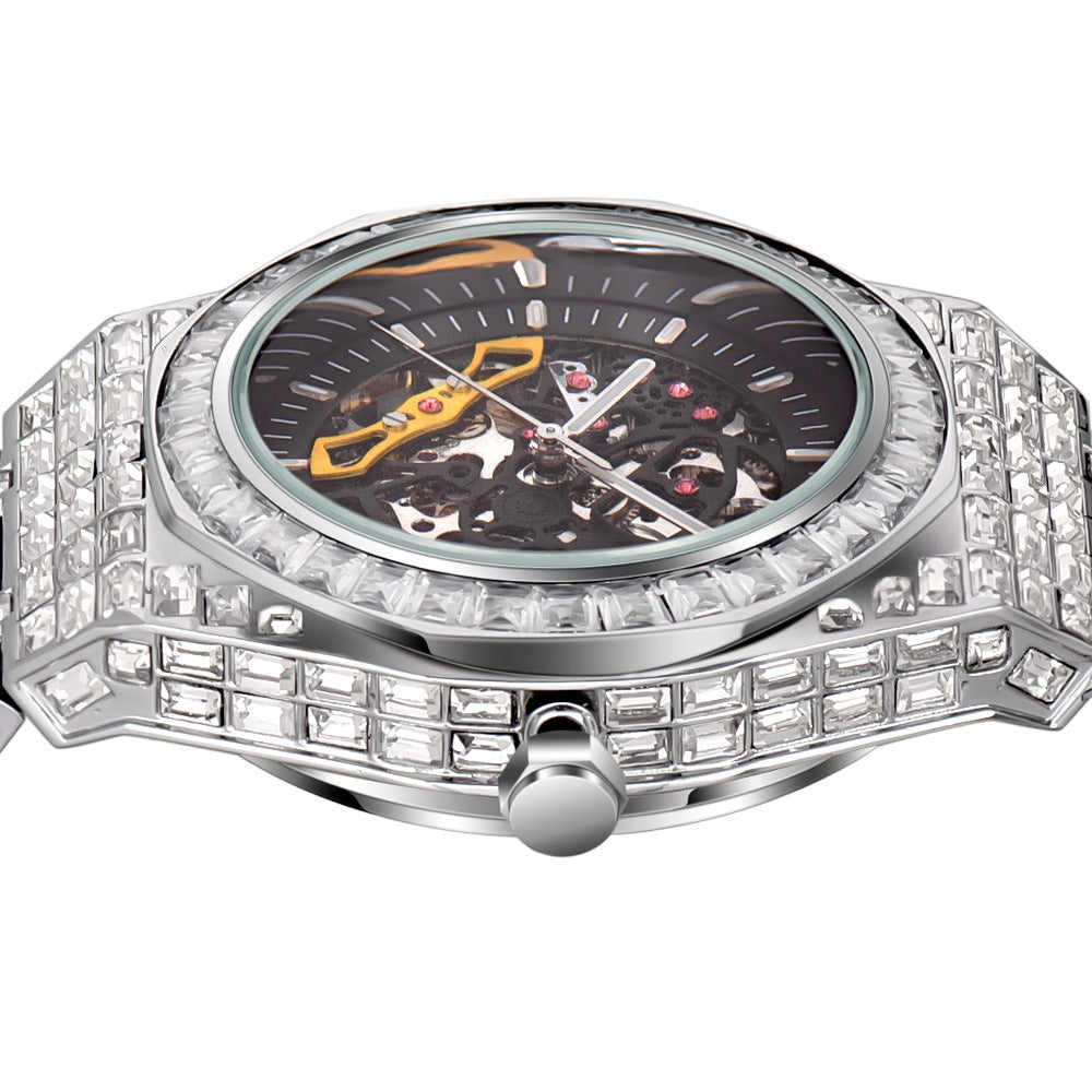 Reloj mecánico hueco luminoso con diamantes cuadrados completos de estilo hip hop