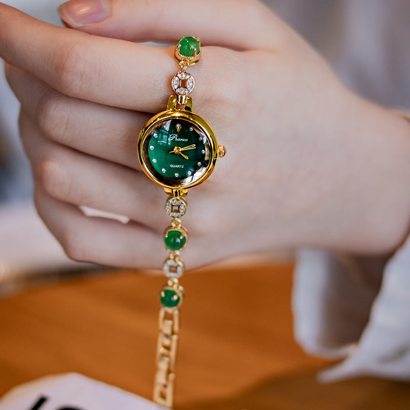 Reloj de jade y calcedonia con pulsera de monedas de cobre para mujer